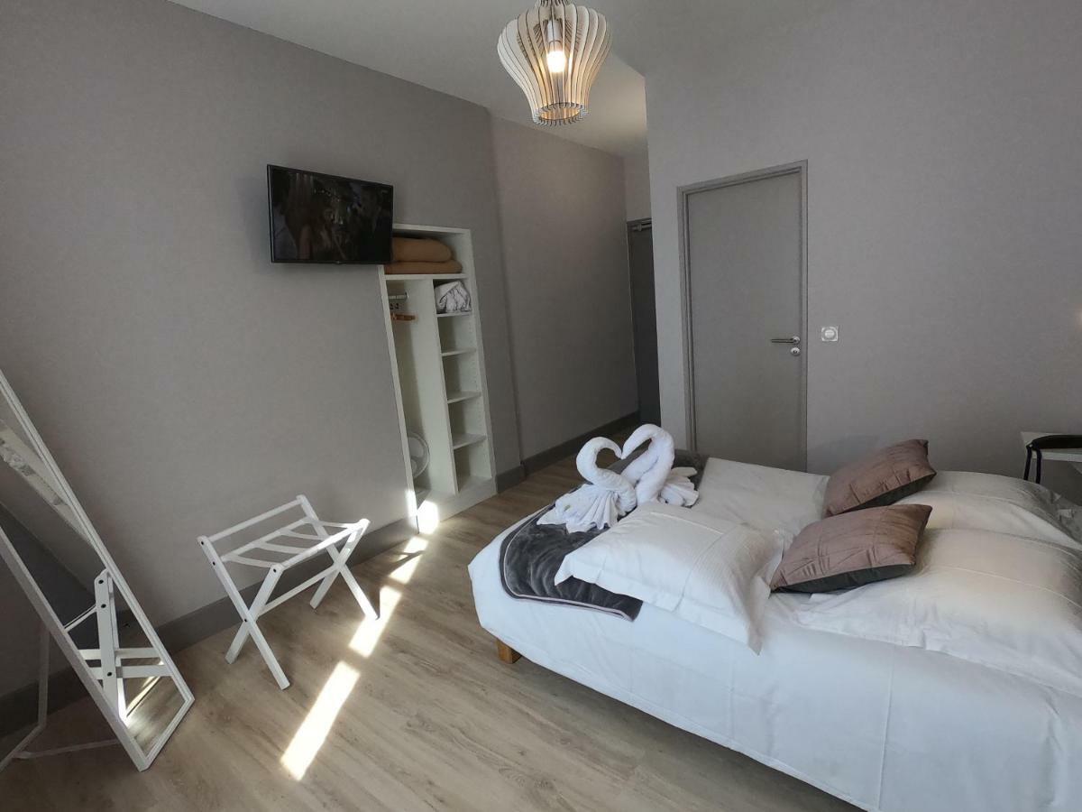 Le Home Belves Bagian luar foto
