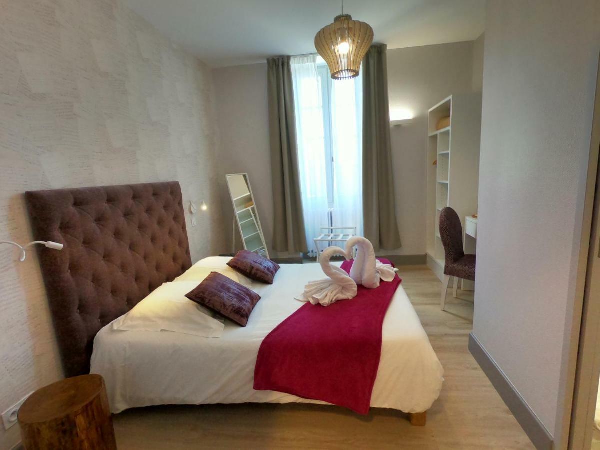 Le Home Belves Bagian luar foto