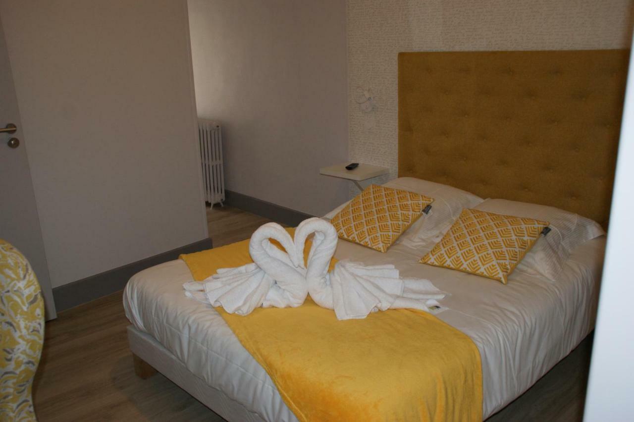 Le Home Belves Bagian luar foto