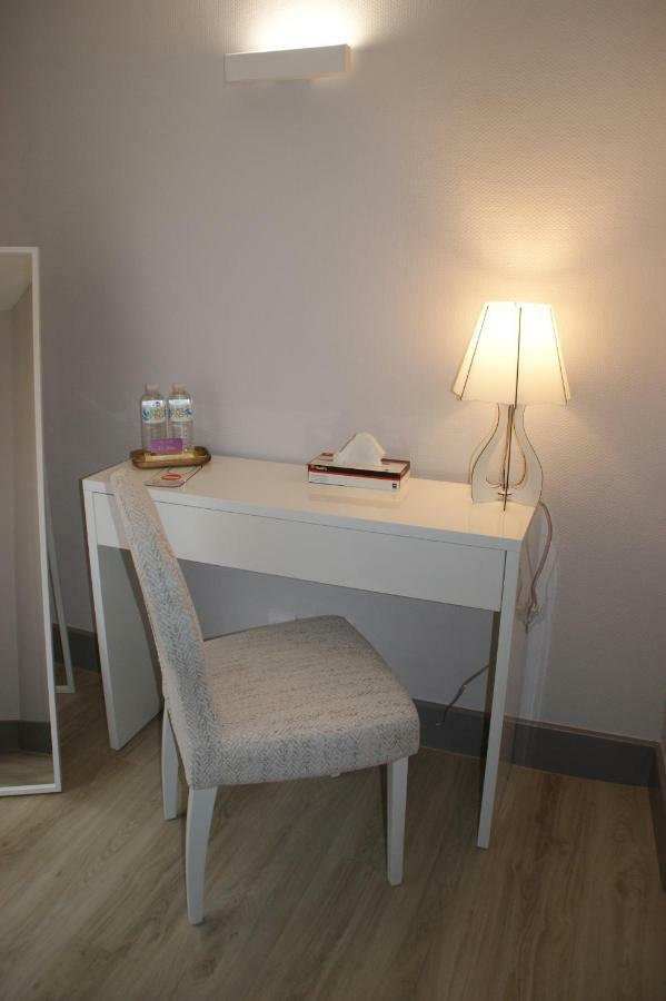 Le Home Belves Bagian luar foto